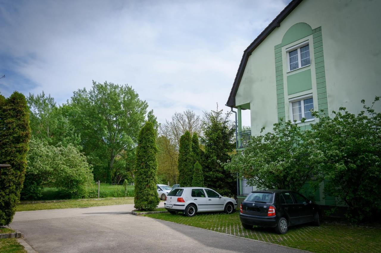 Erika Apartman Sárvár Zewnętrze zdjęcie